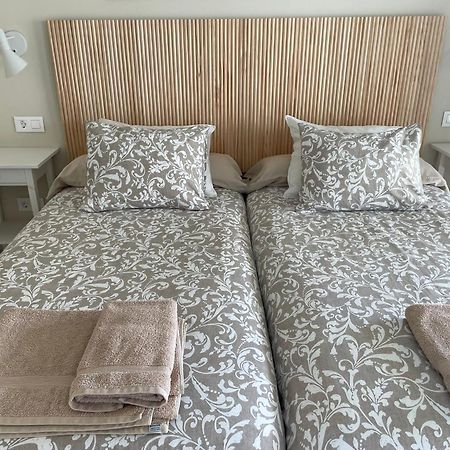 Apartamento En Primera Linea/Beachfront Apartment Fuengirola Dış mekan fotoğraf