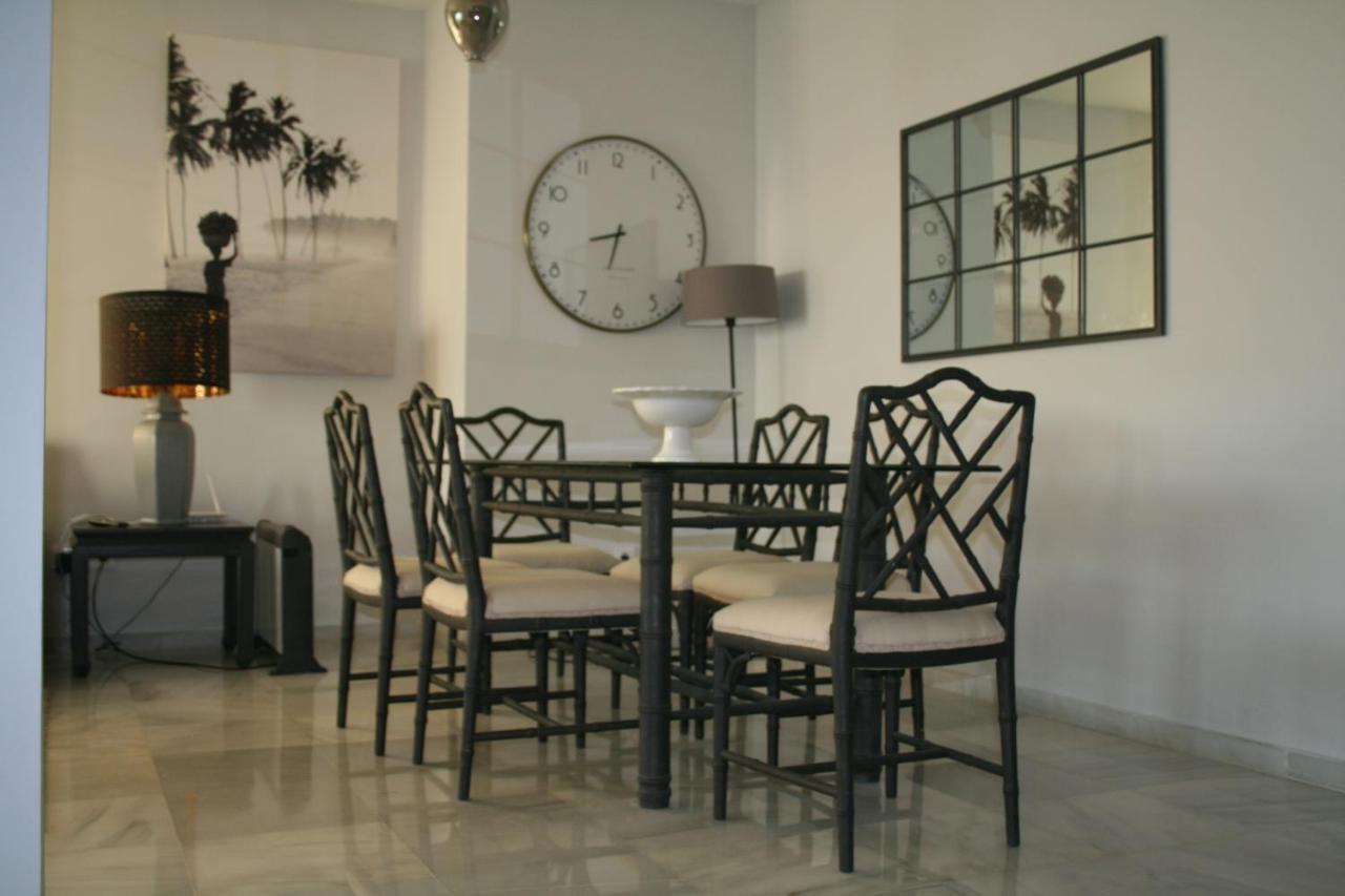 Apartamento En Primera Linea/Beachfront Apartment Fuengirola Dış mekan fotoğraf