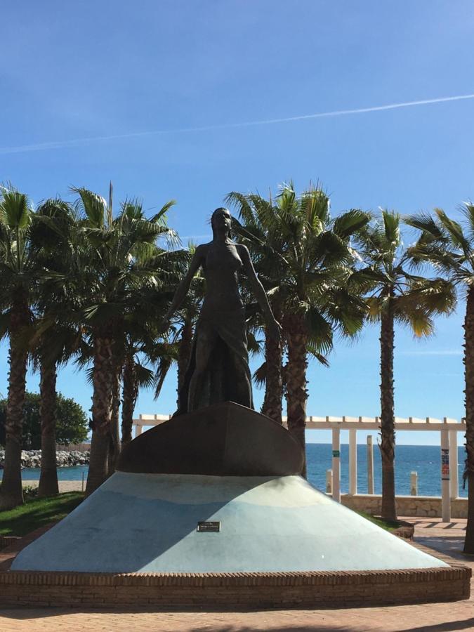 Apartamento En Primera Linea/Beachfront Apartment Fuengirola Dış mekan fotoğraf