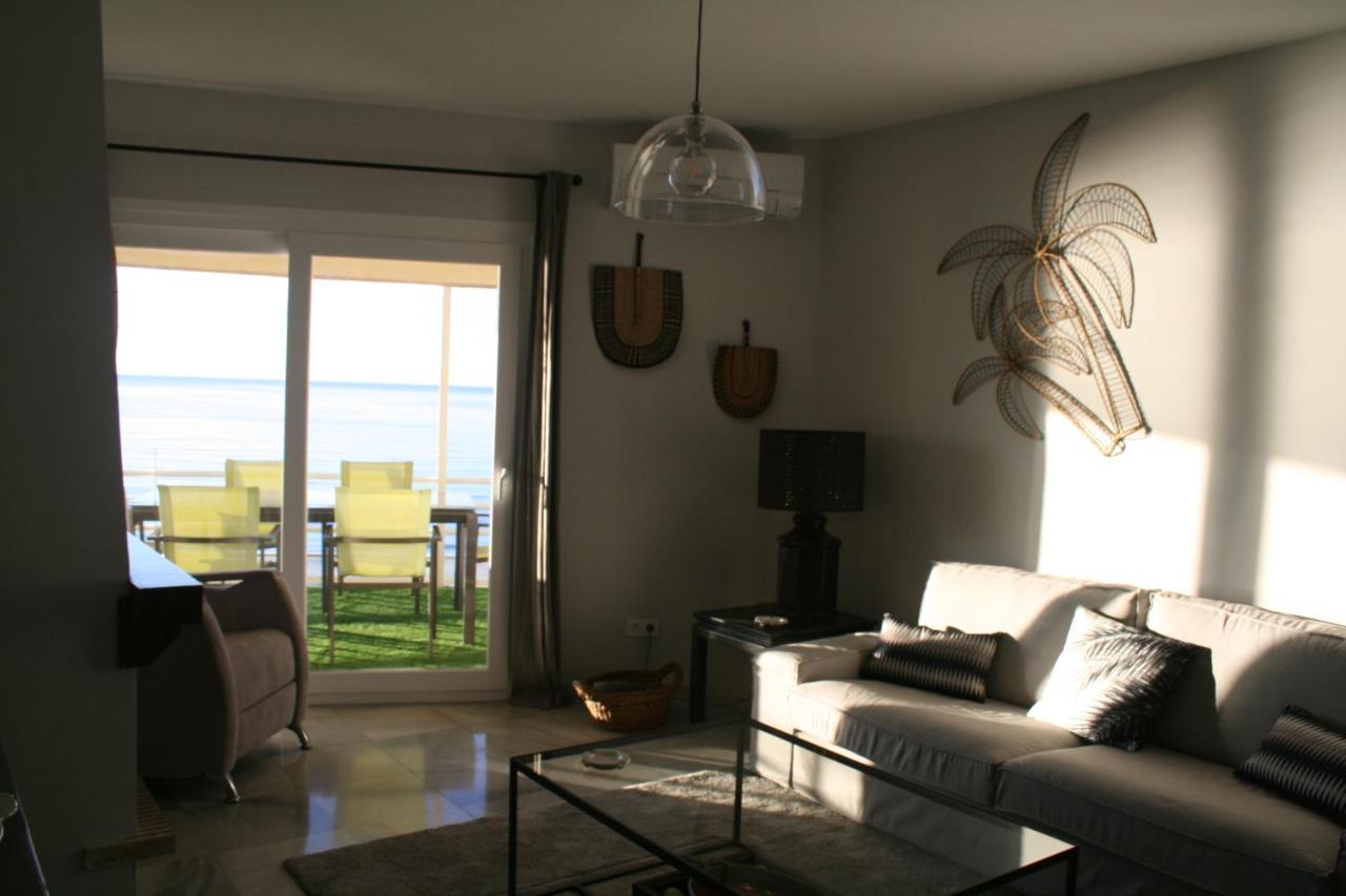 Apartamento En Primera Linea/Beachfront Apartment Fuengirola Dış mekan fotoğraf