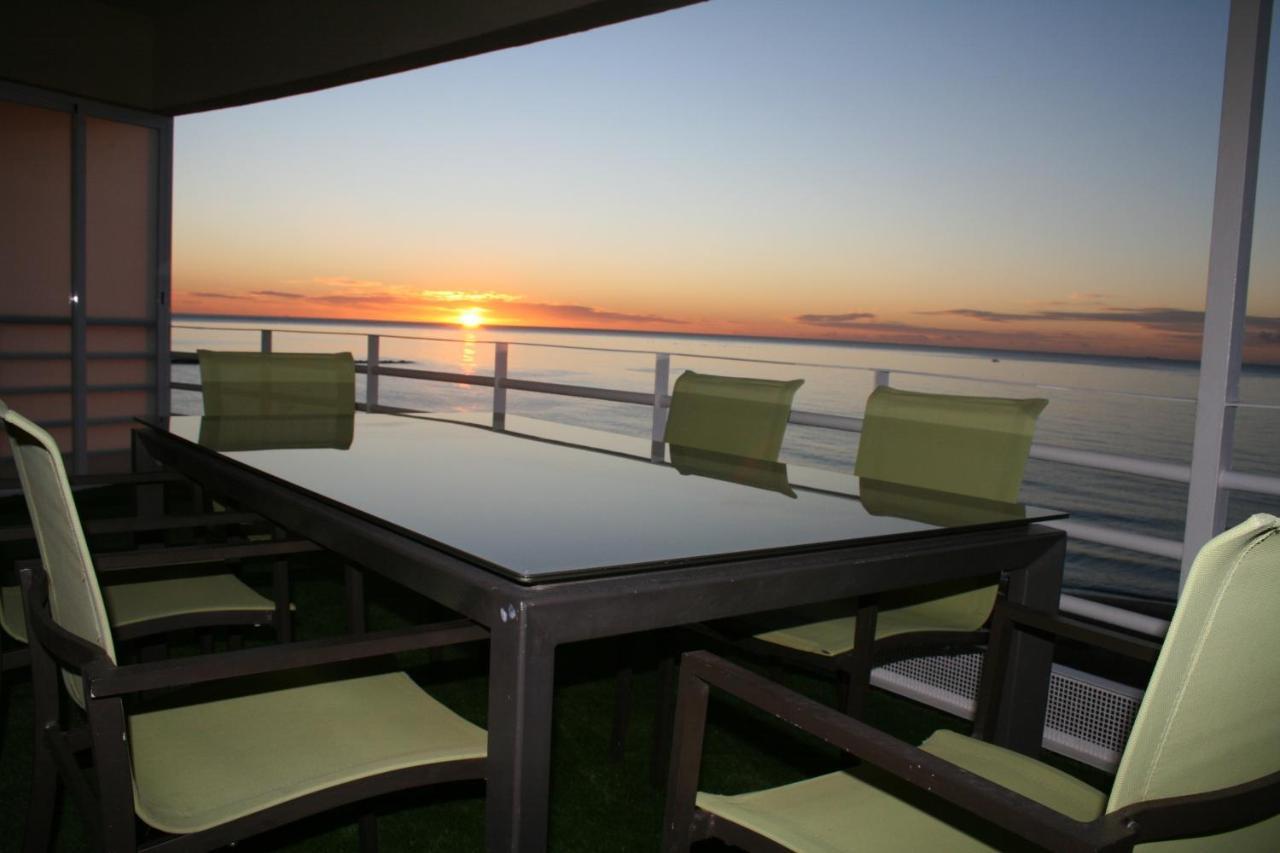 Apartamento En Primera Linea/Beachfront Apartment Fuengirola Dış mekan fotoğraf