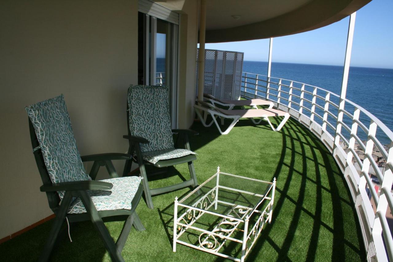 Apartamento En Primera Linea/Beachfront Apartment Fuengirola Dış mekan fotoğraf
