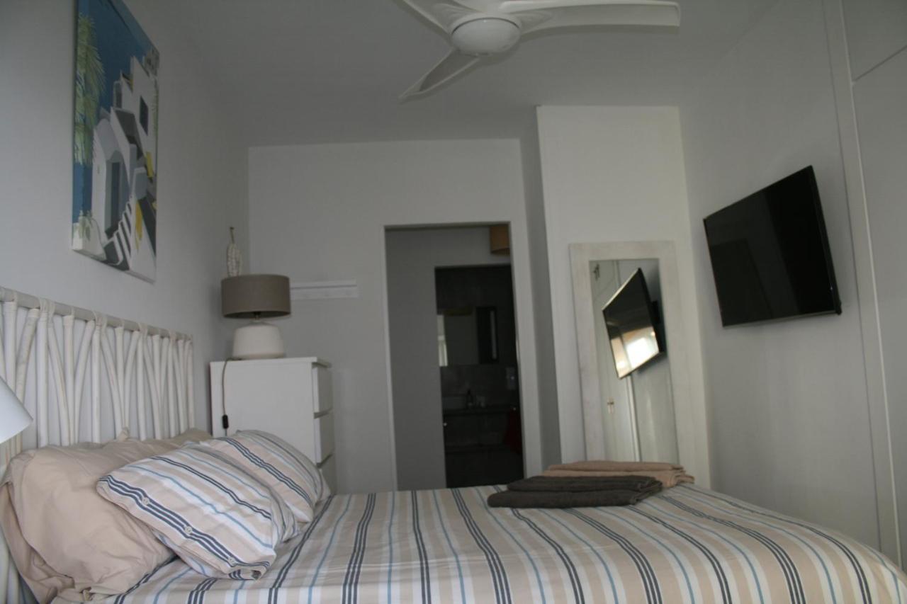 Apartamento En Primera Linea/Beachfront Apartment Fuengirola Dış mekan fotoğraf