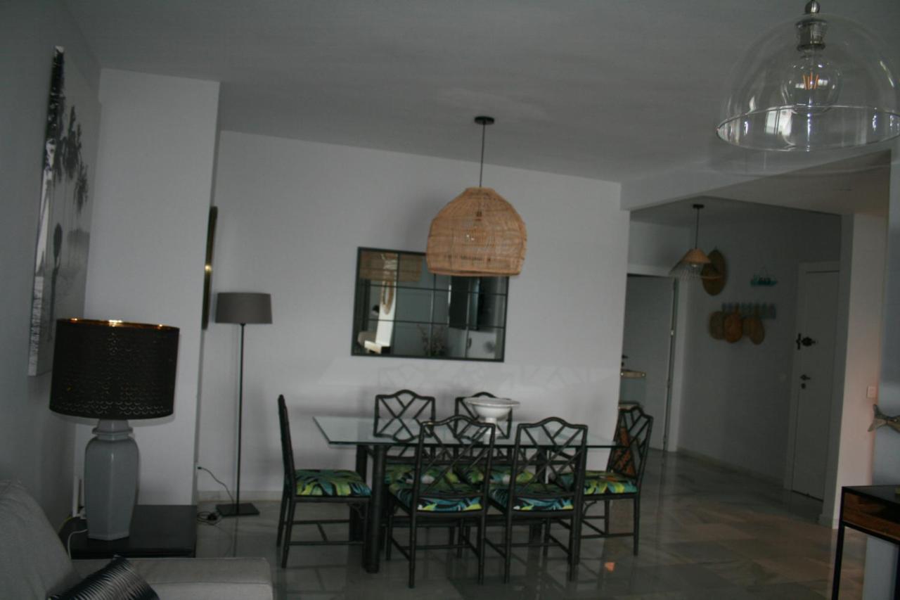Apartamento En Primera Linea/Beachfront Apartment Fuengirola Dış mekan fotoğraf