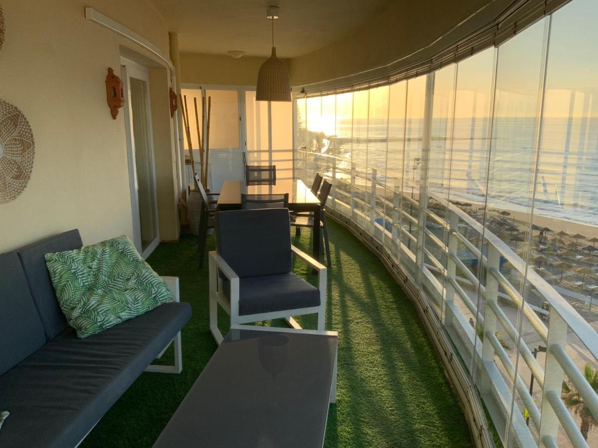 Apartamento En Primera Linea/Beachfront Apartment Fuengirola Dış mekan fotoğraf